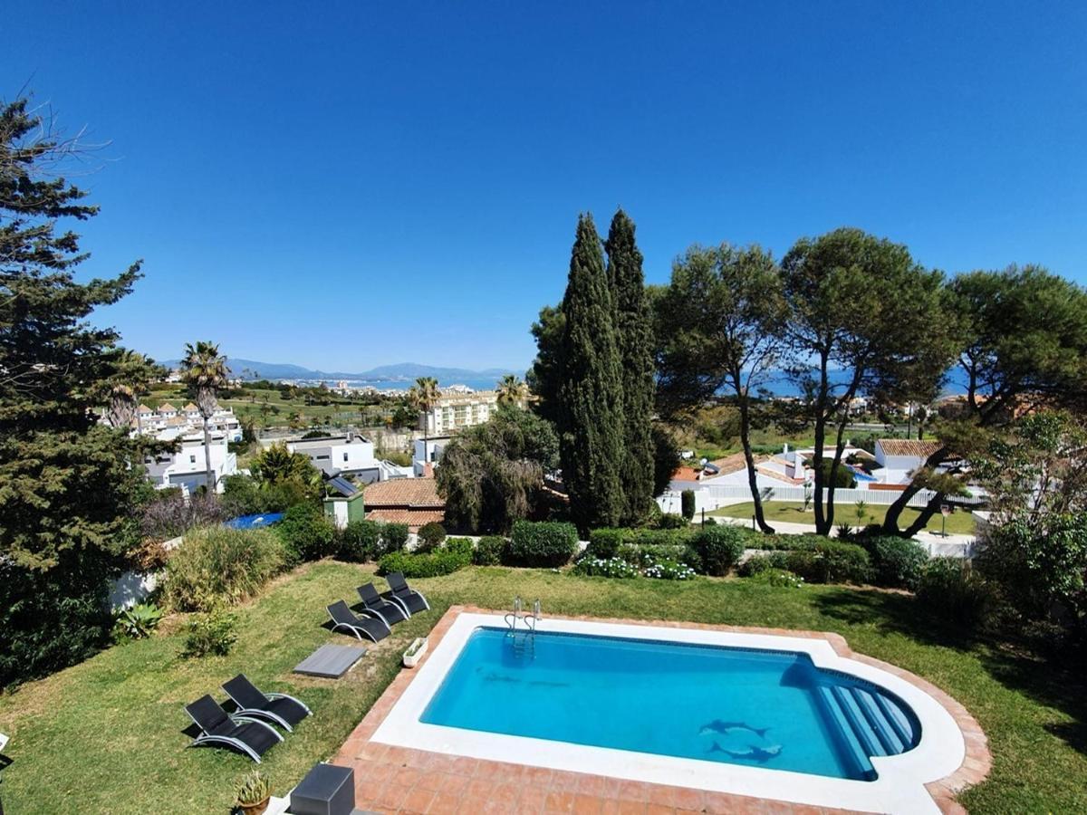 Beautiful 5 Bedroom Villa With Private Pool With Stunning Sea Views, Walking Distances To Shops Restaurants Beach Манилва Екстериор снимка